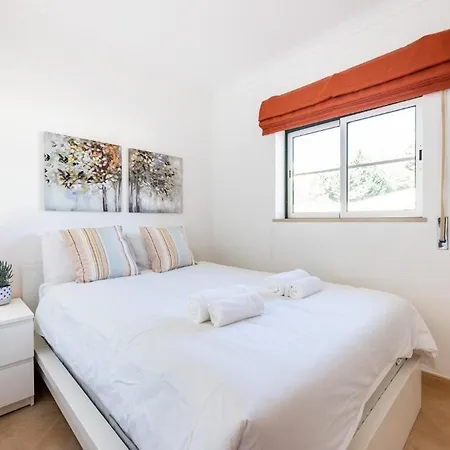 Apartmán Casas- St 106, 3 Bed, 2 Bath, Wifi, Shared Pool, Sea View Luz